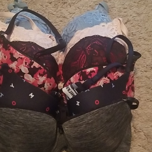 Bras - Picture 2 of 2